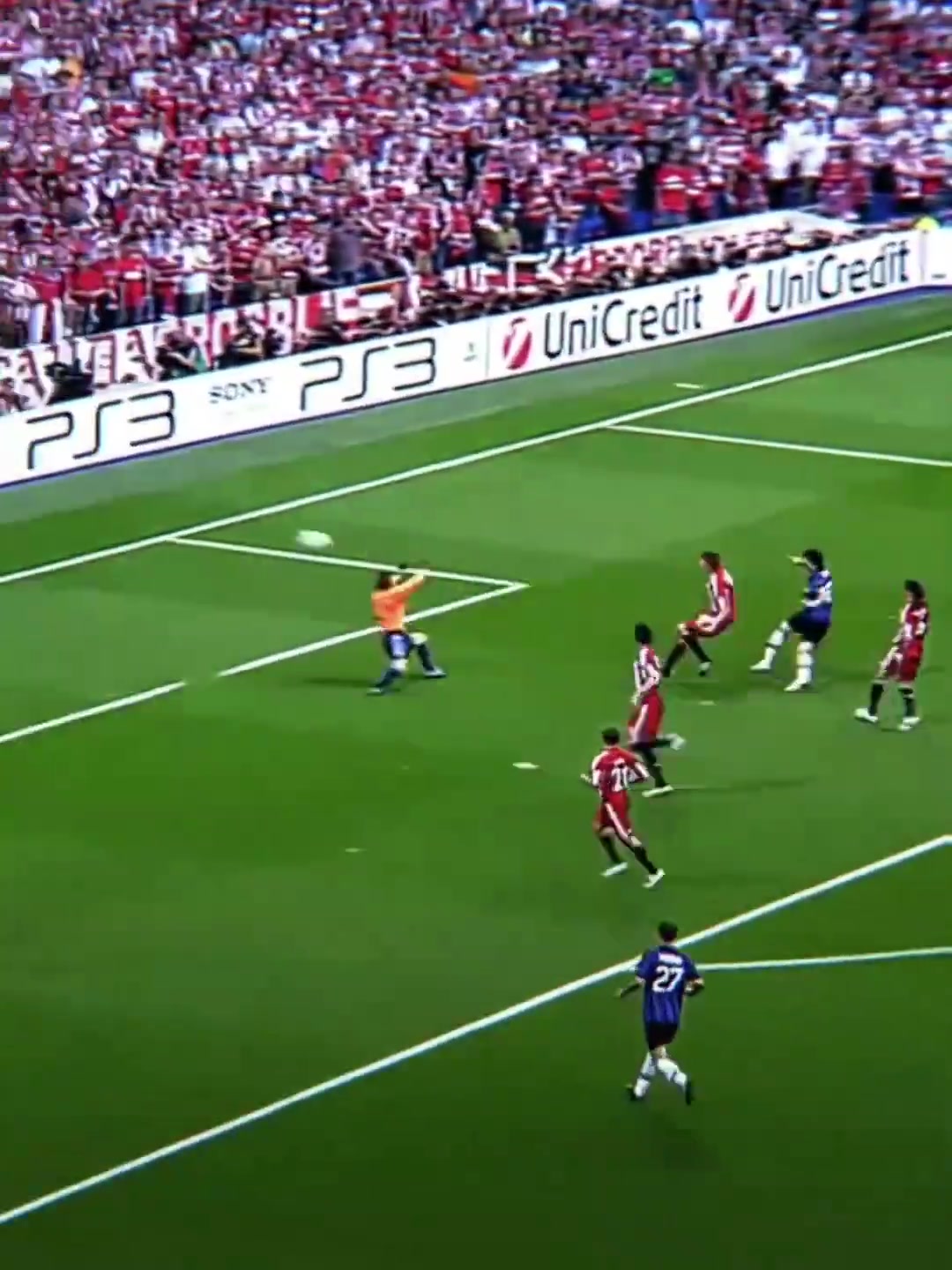 當(dāng)年有多少內(nèi)拉沒想到穆里尼奧的最后一場藍(lán)黑比賽竟是歐冠決賽