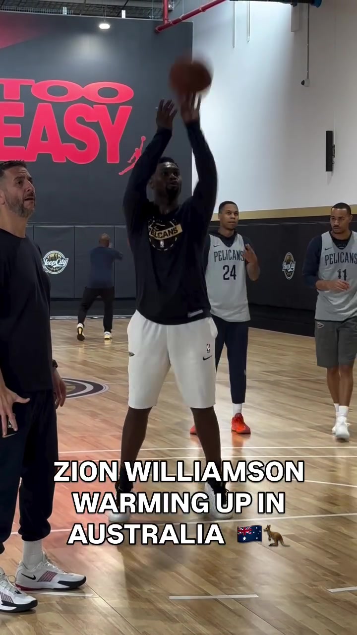 錫安現(xiàn)在真是瘦成一道閃電了新賽季突破時還有沖擊力么