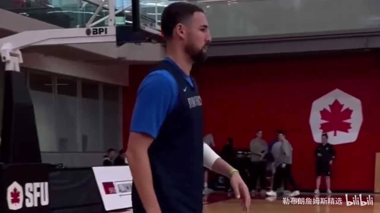 防守大隊(duì)歐文場邊指導(dǎo)弗拉格濃眉克萊訓(xùn)練營5v5