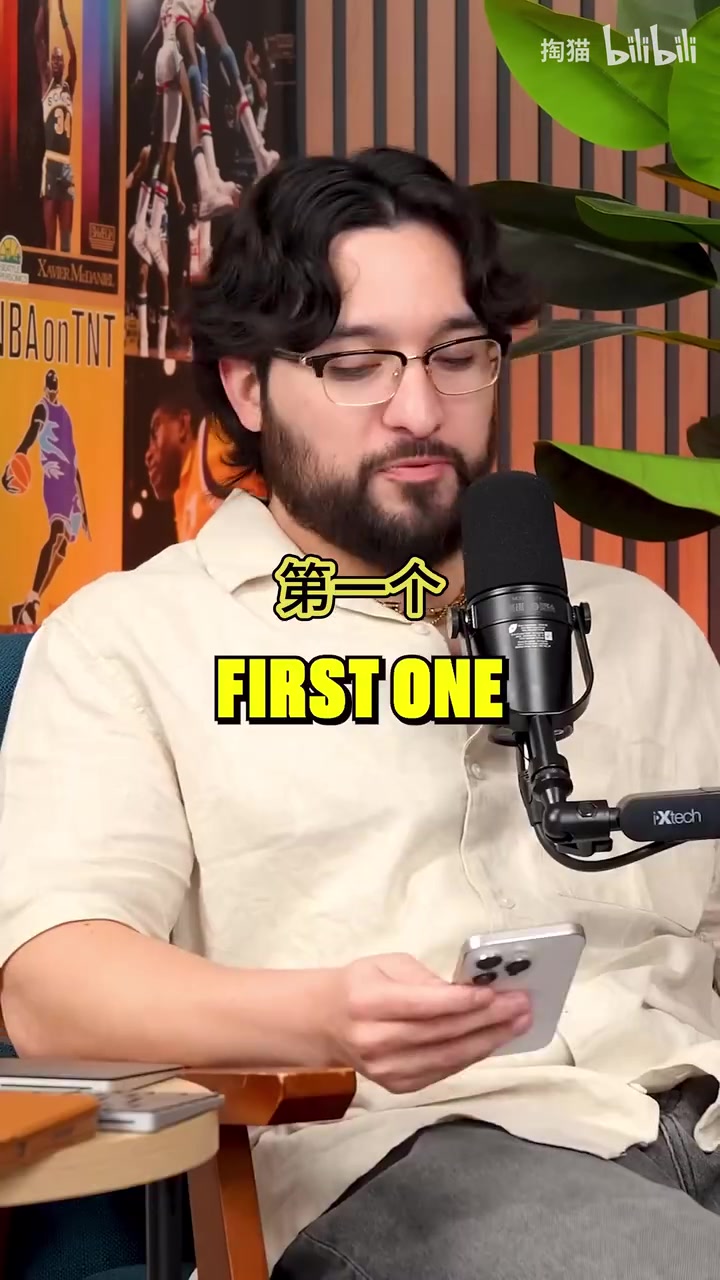 對布克和杰倫格林的評價(jià)繃不住了盲排NBA新賽季二人組